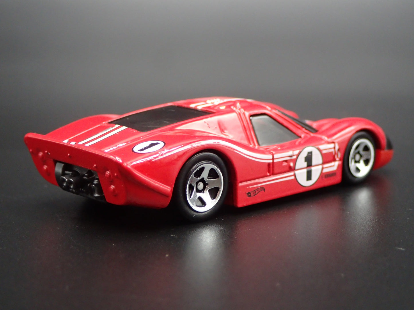 1967 67 FORD GT40 MK.IV RED 1:64 SCALE COLLECTIBLE DIORAMA DIECAST MODEL CAR
