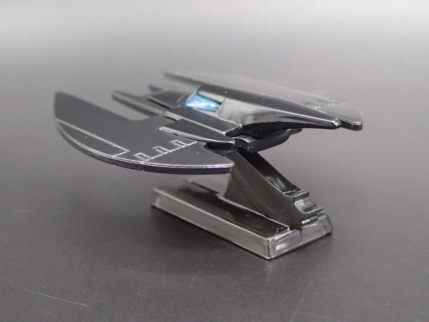 BATMAN ANIMATED SERIES BATMOBILE BATPLANE 1:64 SCALE DIORAMA DIECAST MODEL CAR