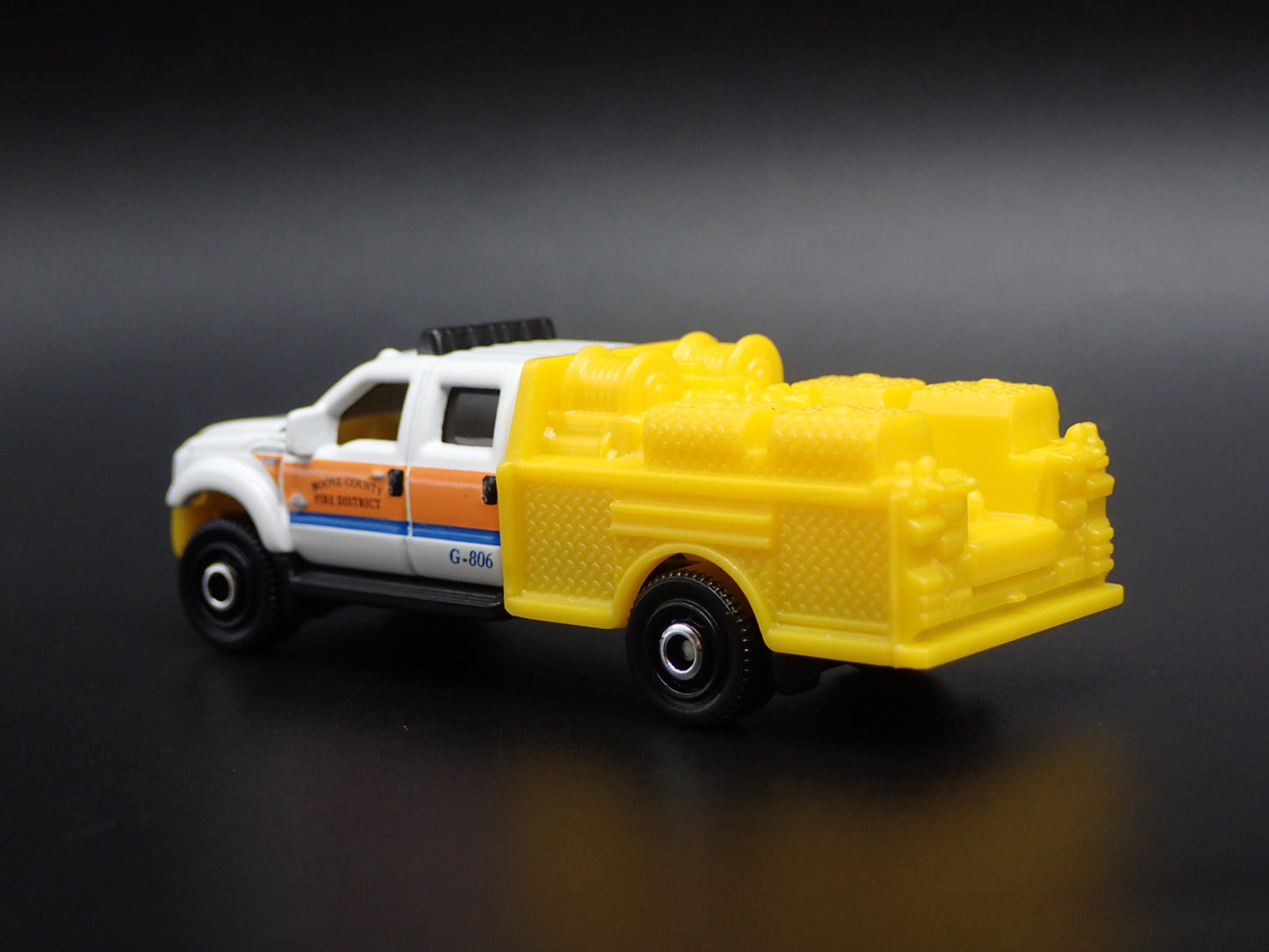 FORD F550 SUPER DUTY BOONE COUNTY FIRE TRUCK 1:64 MB SCALE DIECAST MODEL CAR