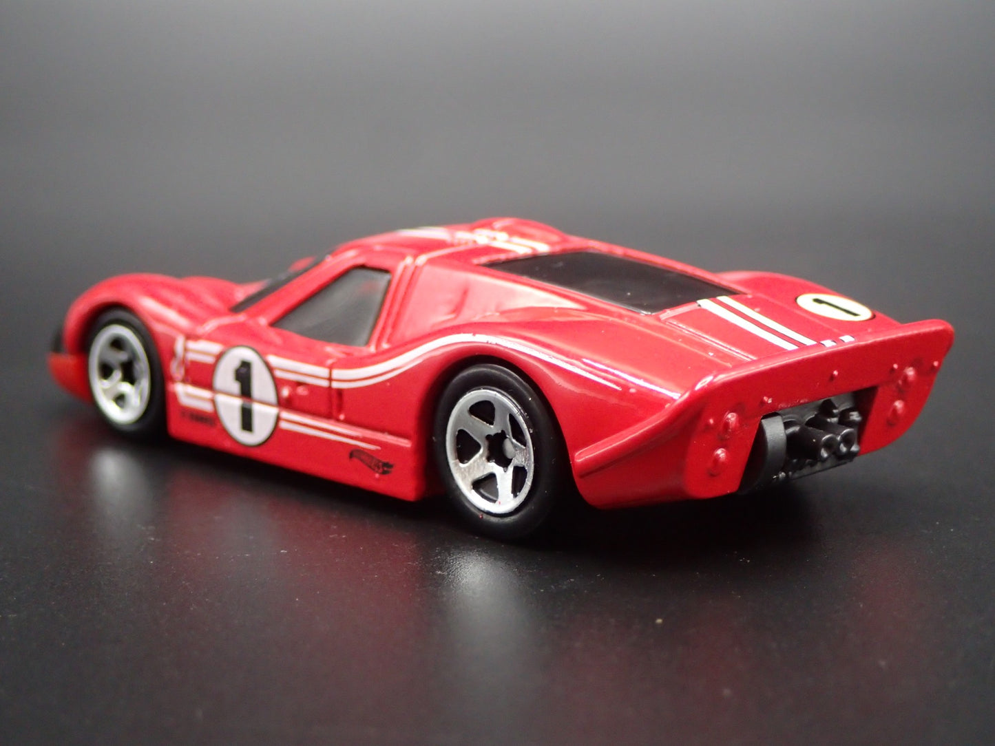 1967 67 FORD GT40 MK.IV RED 1:64 SCALE COLLECTIBLE DIORAMA DIECAST MODEL CAR