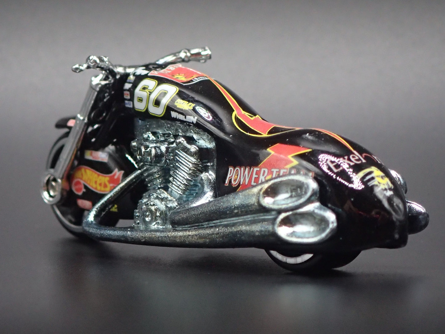 SCORCHIN SCOOTER MOTORCYCLE POWER TEAM  1:64 HOT WHEELS SCALE DIECAST MODEL CAR