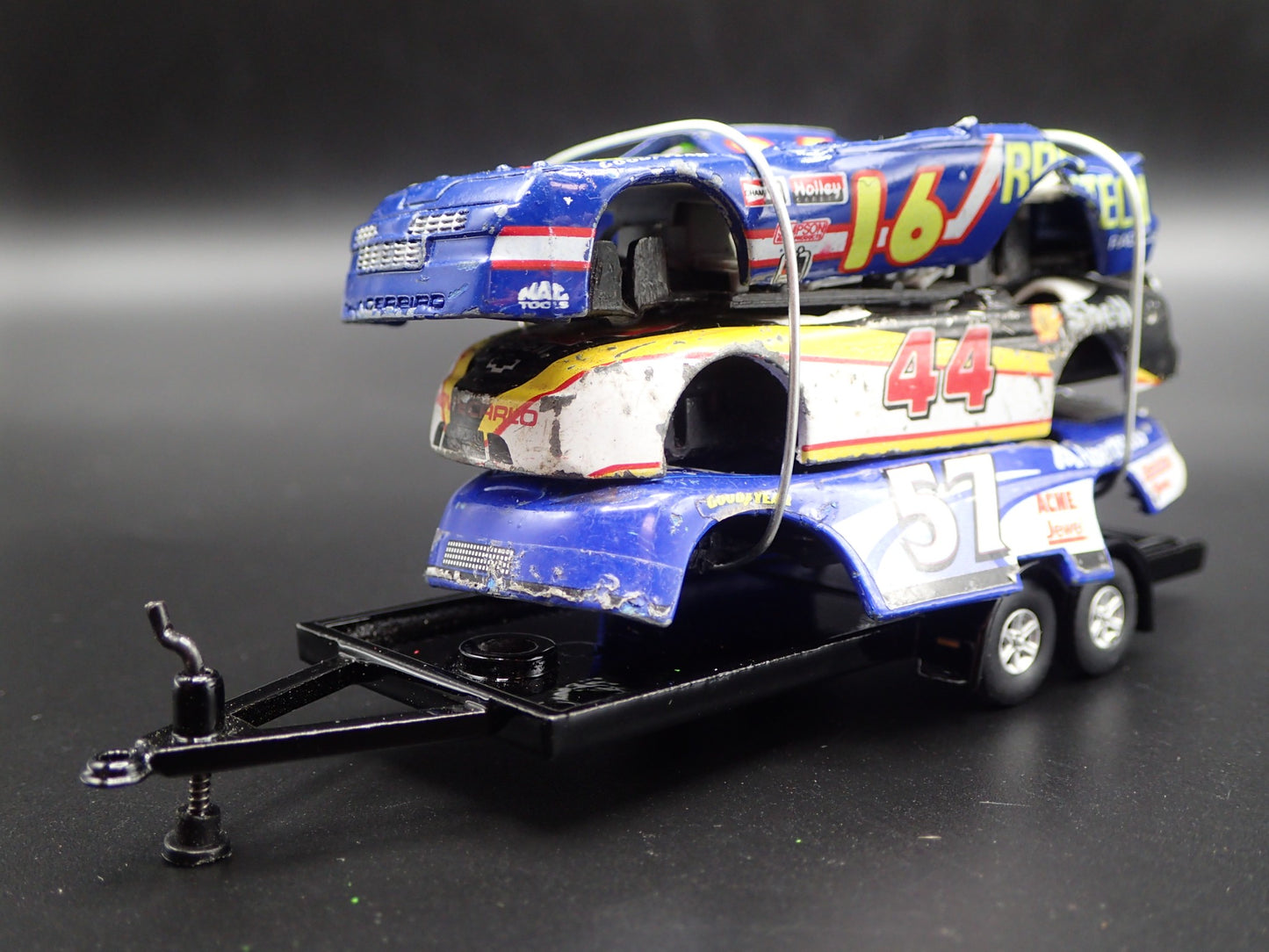 VINTAGE NASCAR 3 CARS CRUSHED ON A FLATBED TRAILER 1:64 SCALE DIECAST MODEL CAR