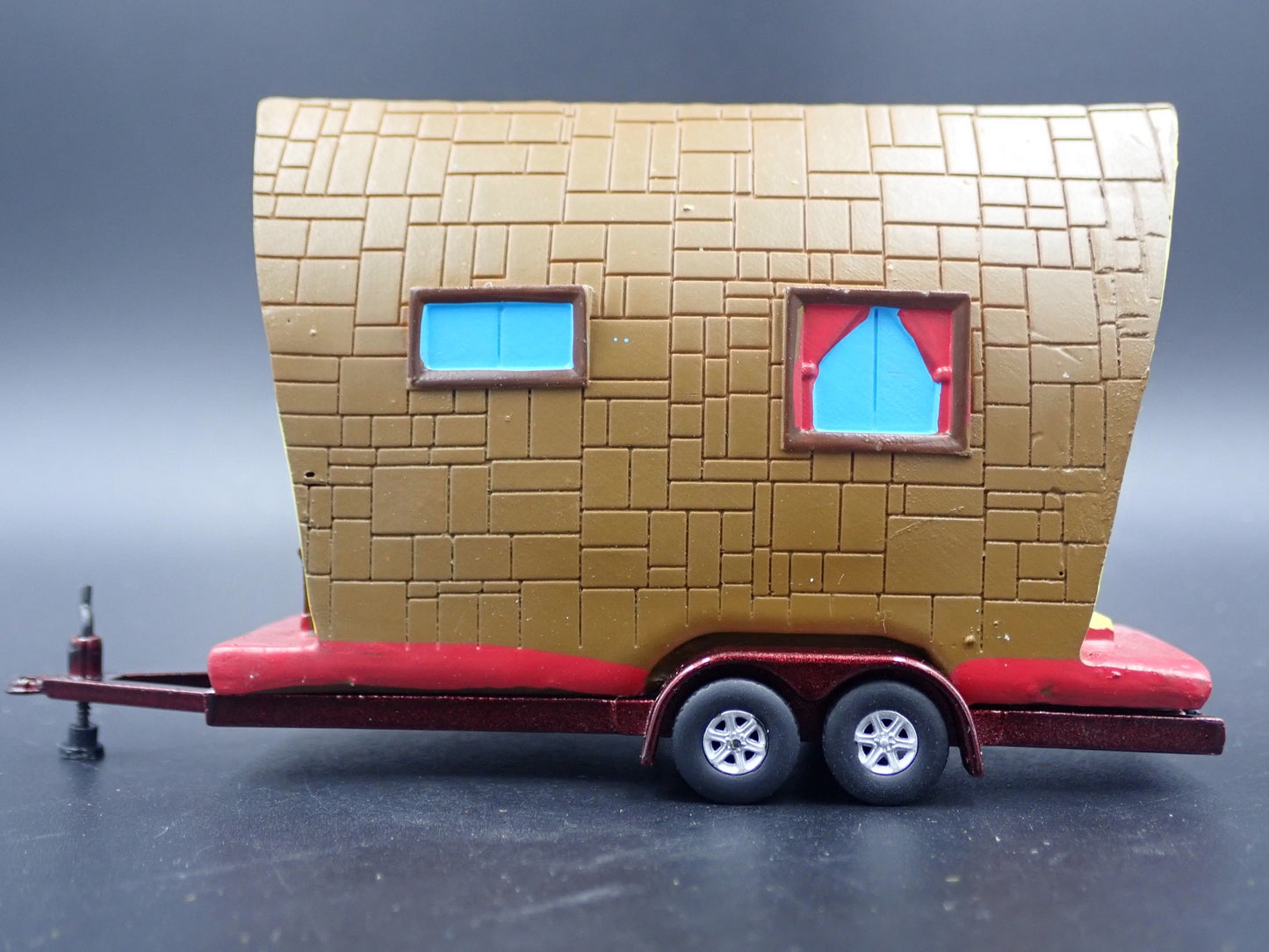 TINY HOME HOUSE CAMPER TRAILER W HITCH 1:64 SCALE DIORAMA DIECAST MODEL CAR