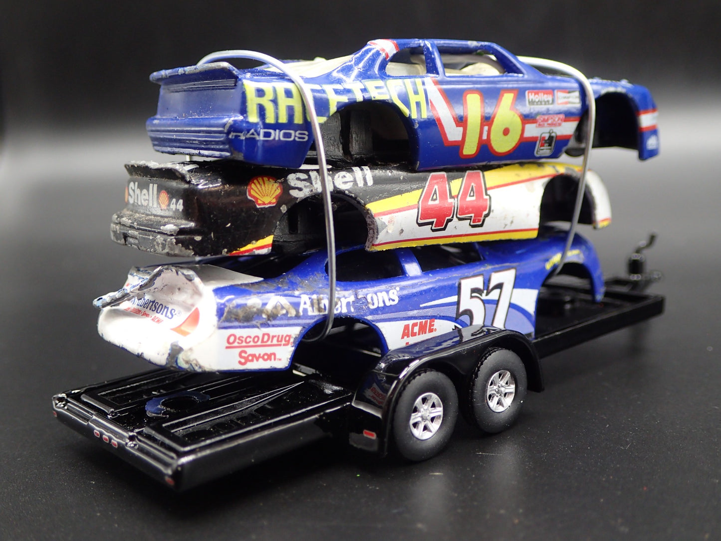 VINTAGE NASCAR 3 CARS CRUSHED ON A FLATBED TRAILER 1:64 SCALE DIECAST MODEL CAR