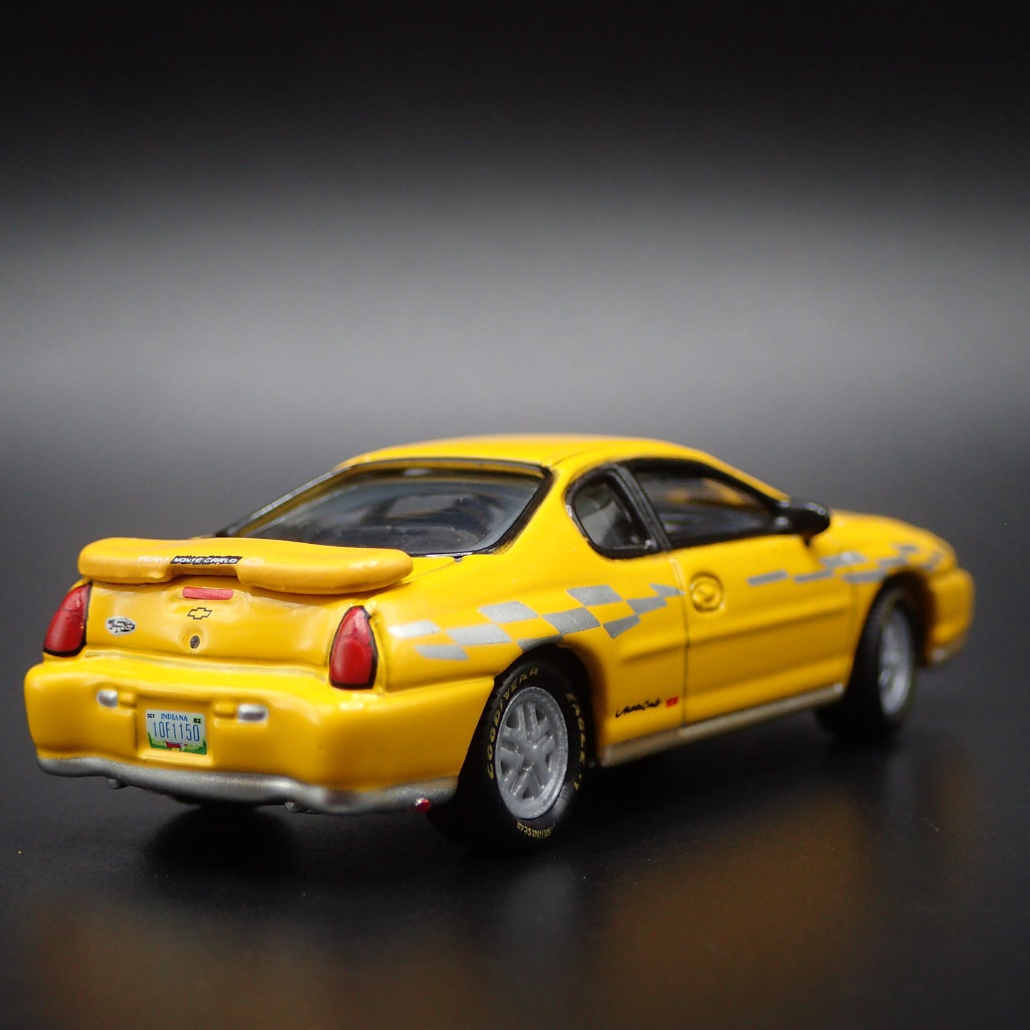 2000 CHEVY CHEVROLET MONTE CARLO PACE CAR 1:64 SCALE DIORAMA DIECAST MODEL CAR