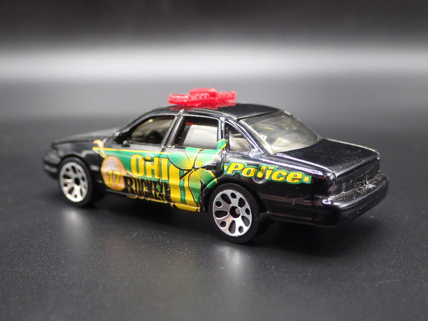 1992 - 1997 FORD CROWN VICTORIA OHIO BUCKEYES BLACK 1:64 SCALE DIECAST MODEL CAR