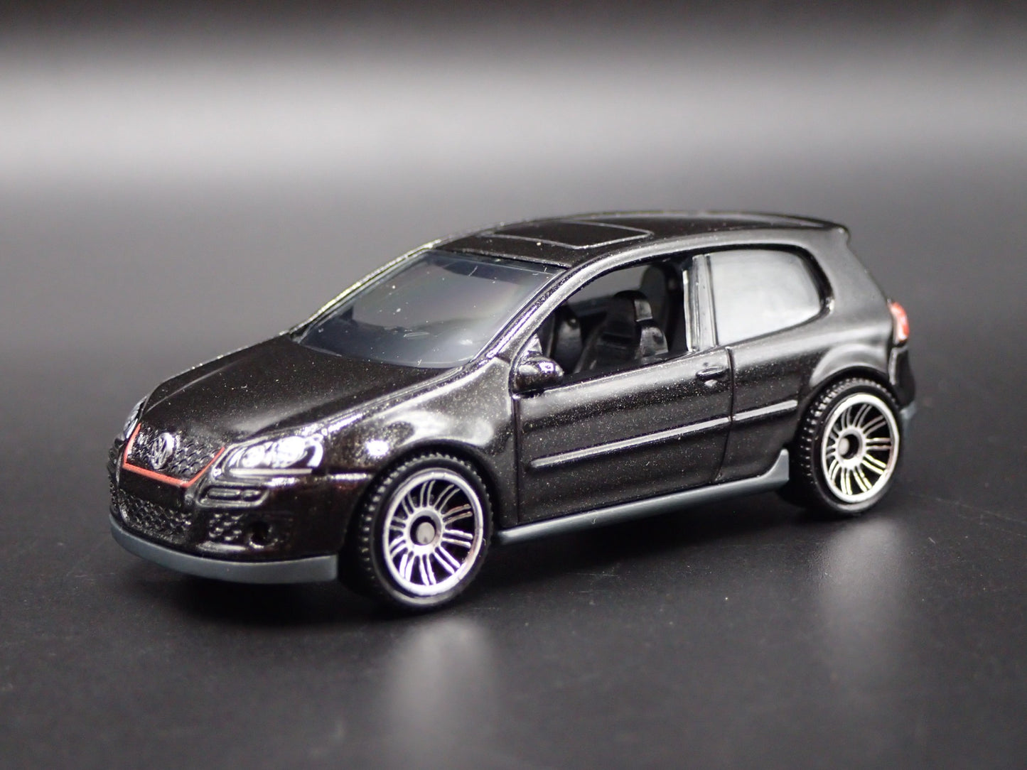 2003-2009 VW VOLKSWAGEN GOLF GTI MK5 1:64 SCALE COLLECTIBLE DIECAST MODEL CAR
