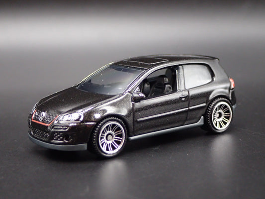 2003-2009 VW VOLKSWAGEN GOLF GTI MK5 1:64 SCALE COLLECTIBLE DIECAST MODEL CAR