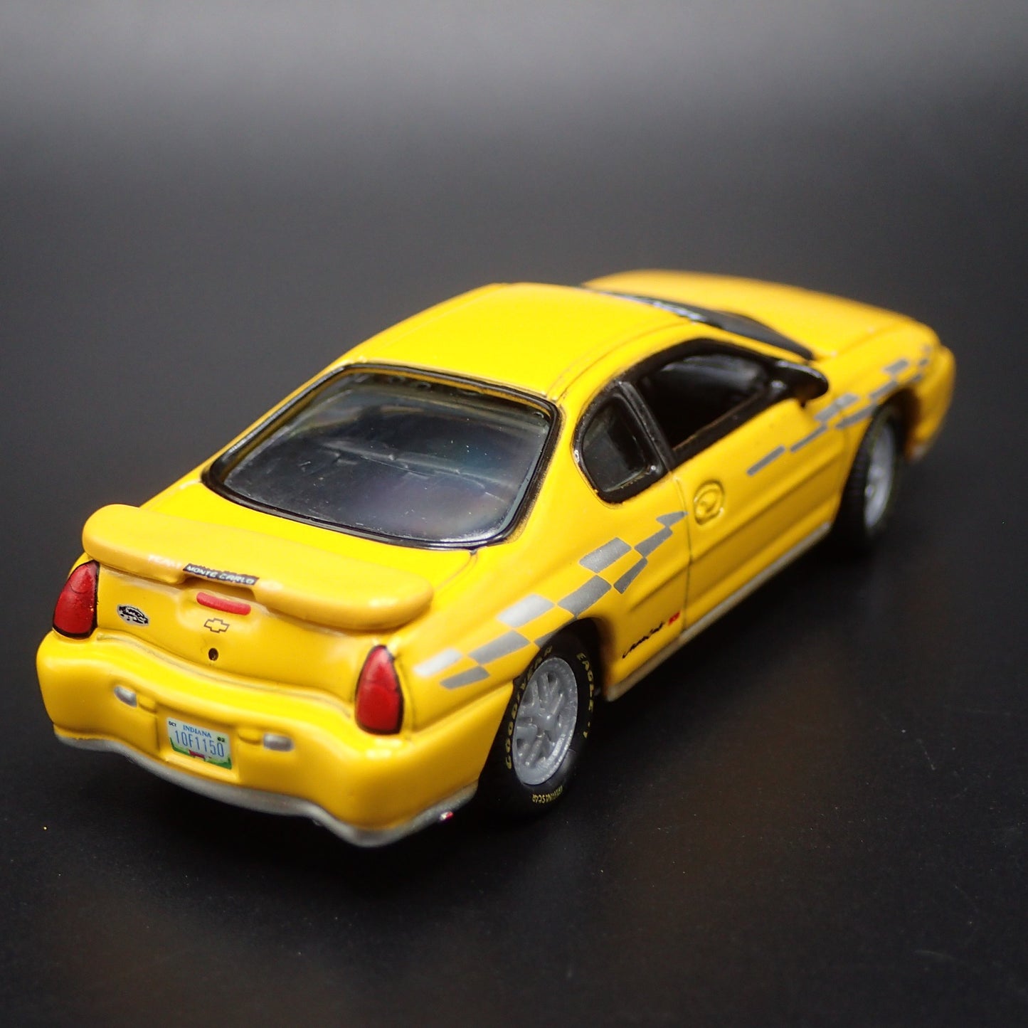 2000 CHEVY CHEVROLET MONTE CARLO PACE CAR 1:64 SCALE DIORAMA DIECAST MODEL CAR