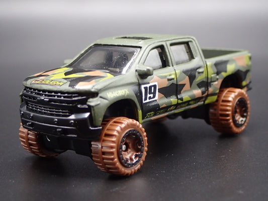 2019 19 CHEVY CHEVROLET SILVERADO LT TRAIL BOSS 1:64 SCALE DIECAST MODEL CAR