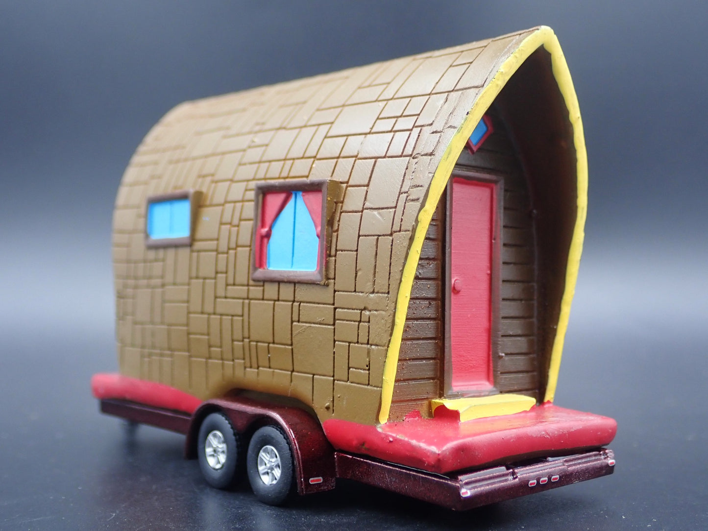 TINY HOME HOUSE CAMPER TRAILER W HITCH 1:64 SCALE DIORAMA DIECAST MODEL CAR