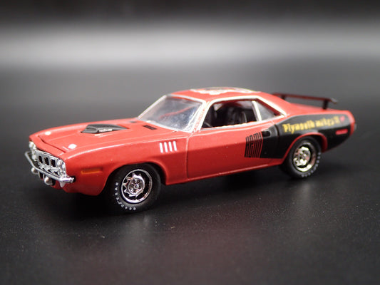 1971 71 PLYMOUTH HEMI CUDA RED 1:64 SCALE COLLECTIBLE DIORAMA DIECAST MODEL CAR