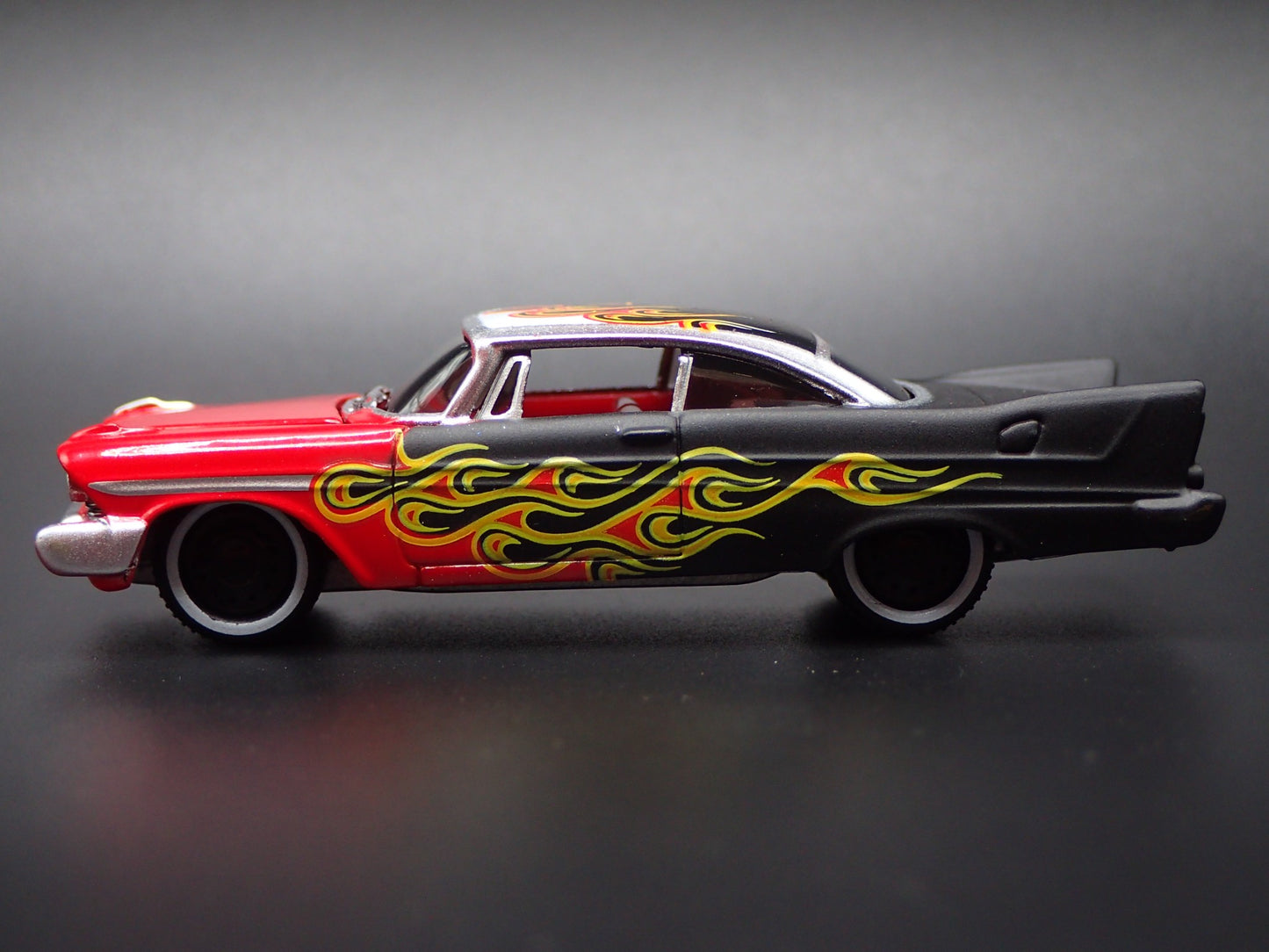 1958 58 PLYMOUTH FURY FLAMES 1:64 SCALE COLLECTIBLE DIORAMA DIECAST MODEL CAR