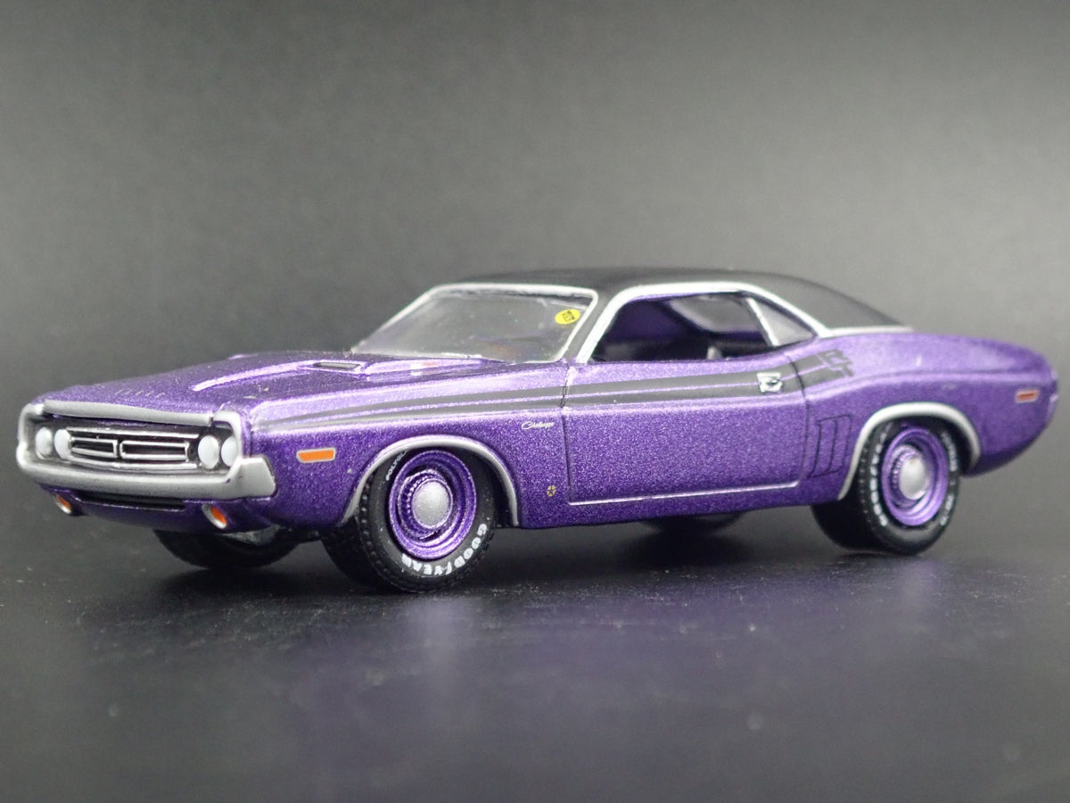1971 71 DODGE CHALLENGER RT HEMI RARE 1/64 SCALE DIORAMA DIECAST MODEL CAR-Burning Rubber Toy Company