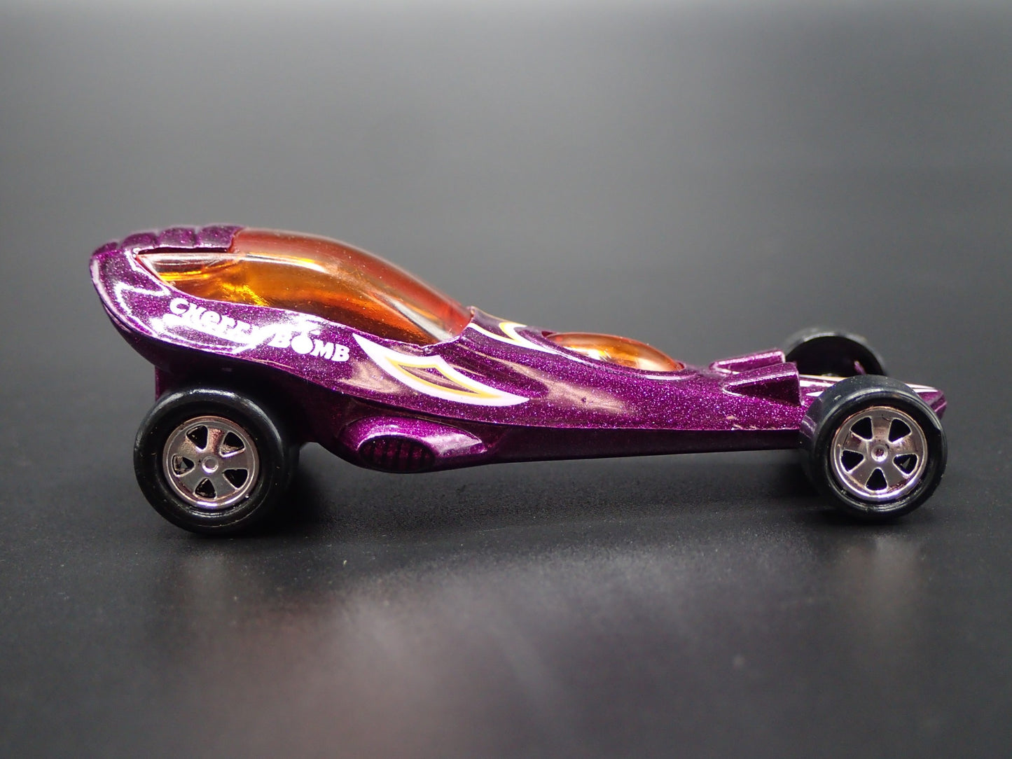 CHERRY BOMB DRAGSTER TOM DANIELS CUSTOM 1:64 SCALE DIORAMA DIECAST MODEL CAR