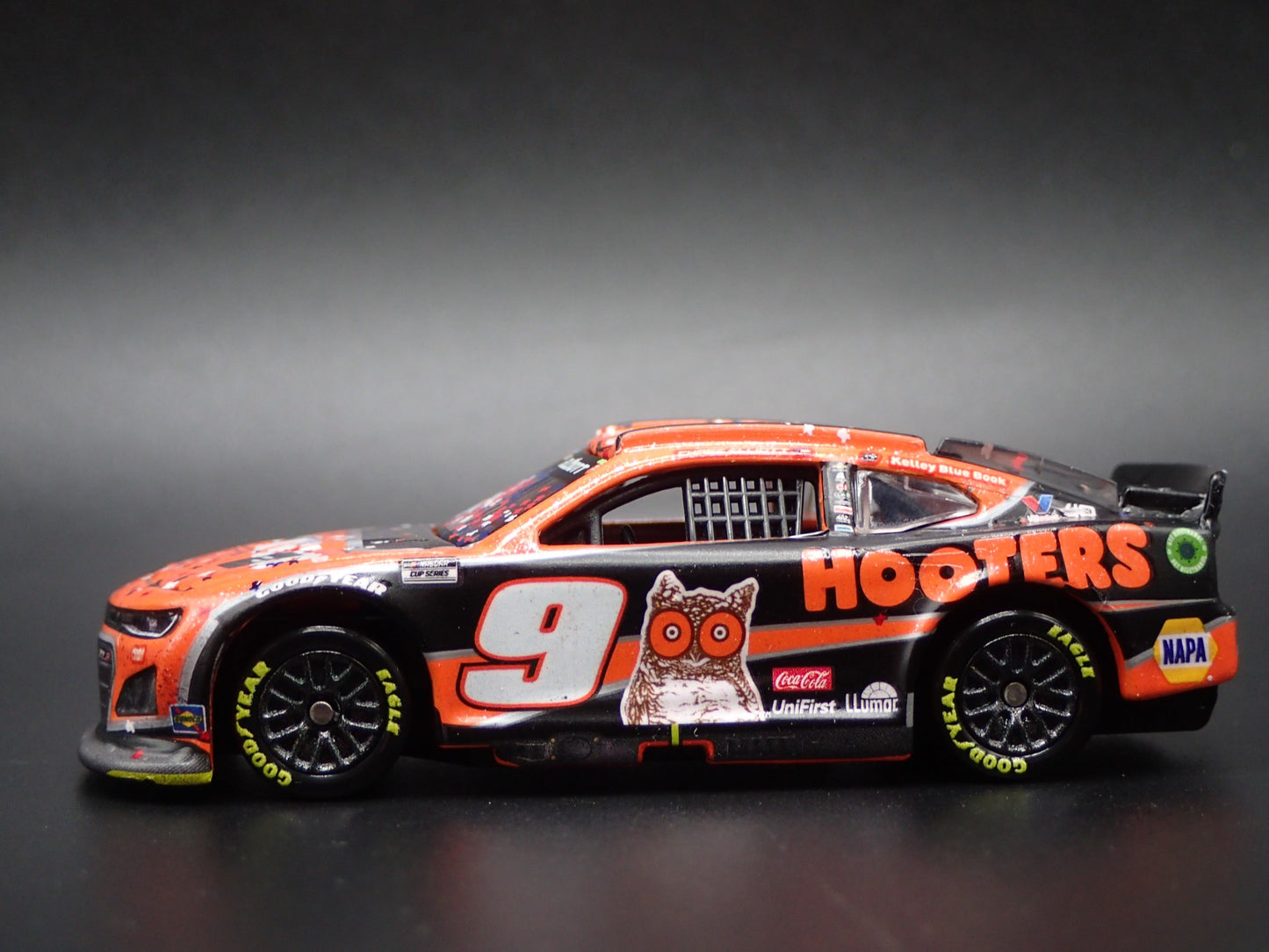 2024 CHEVY CAMARO ZL1 #9 CHASE ELLIOTT HOOTERS WIN NASCAR 1:64 SCALE DIECAST CAR
