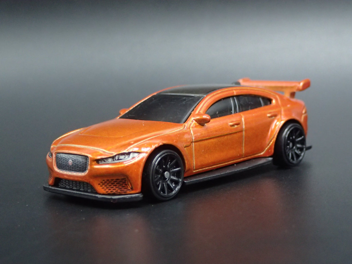 2017-2018 JAGUAR XE SV PROJECT 8 ORANGE 1:64 SCALE DIORAMA DIECAST MODEL CAR