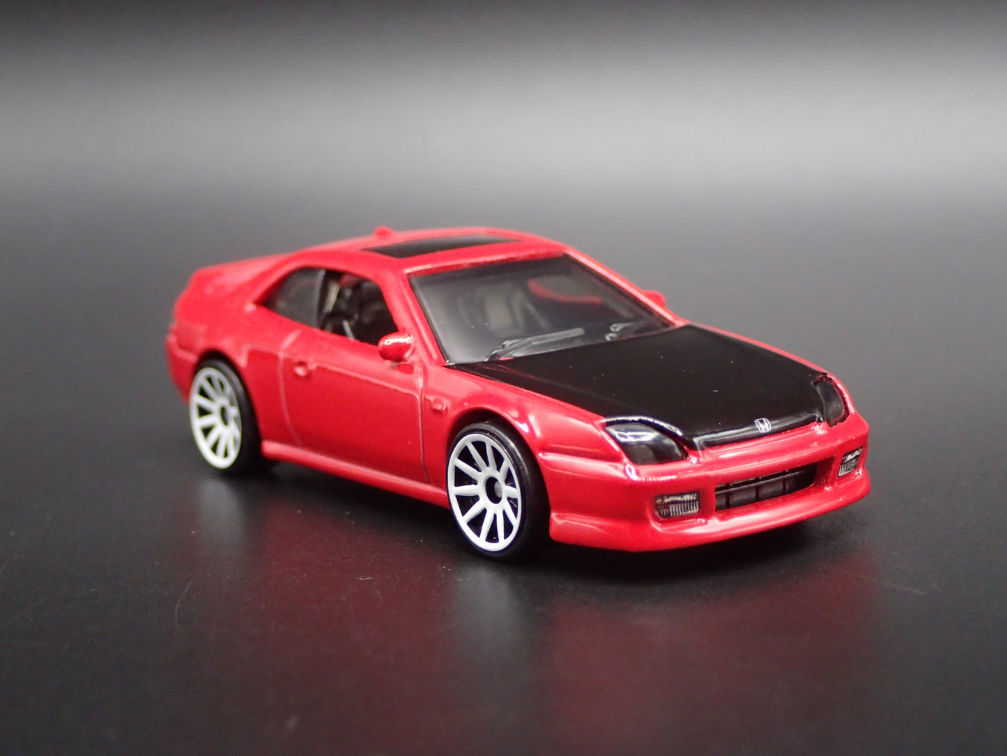 1997-2001 HONDA PRELUDE RED 1:64 SCALE COLLECTIBLE DIORAMA DIECAST MODEL CAR