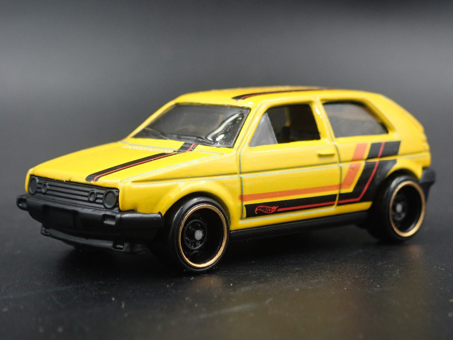 1985-1992 VW VOLKSWAGEN GOLF MK2 YELLOW 1:64 SCALE COLLECTIBLE DIECAST MODEL CAR