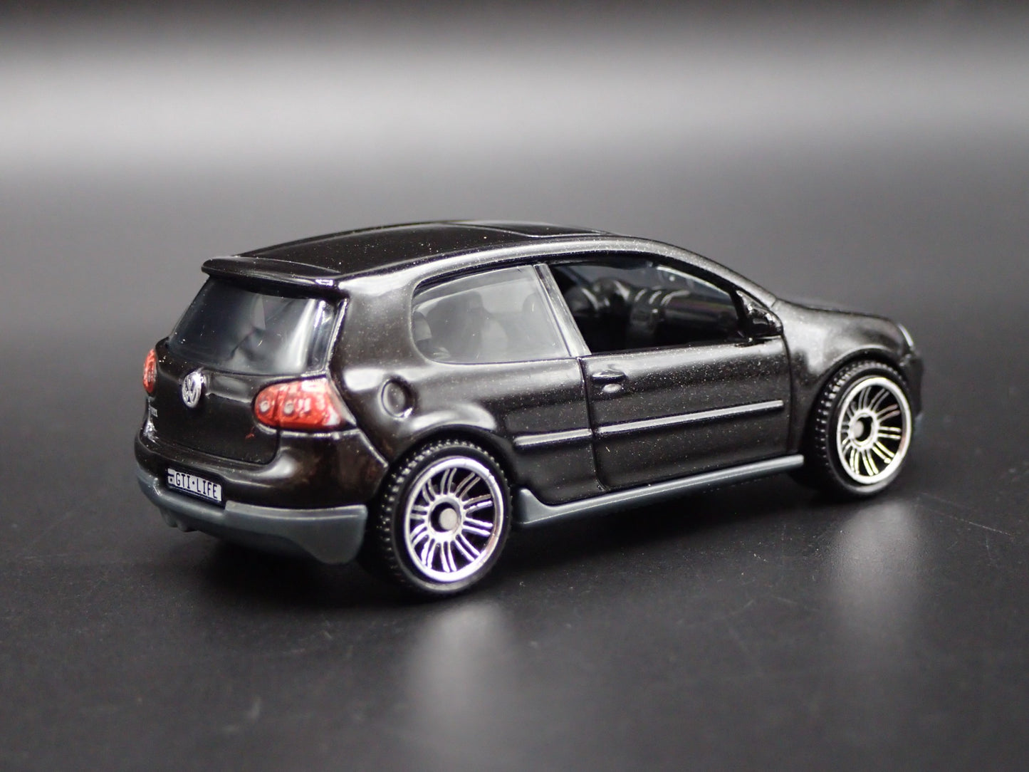 2003-2009 VW VOLKSWAGEN GOLF GTI MK5 1:64 SCALE COLLECTIBLE DIECAST MODEL CAR