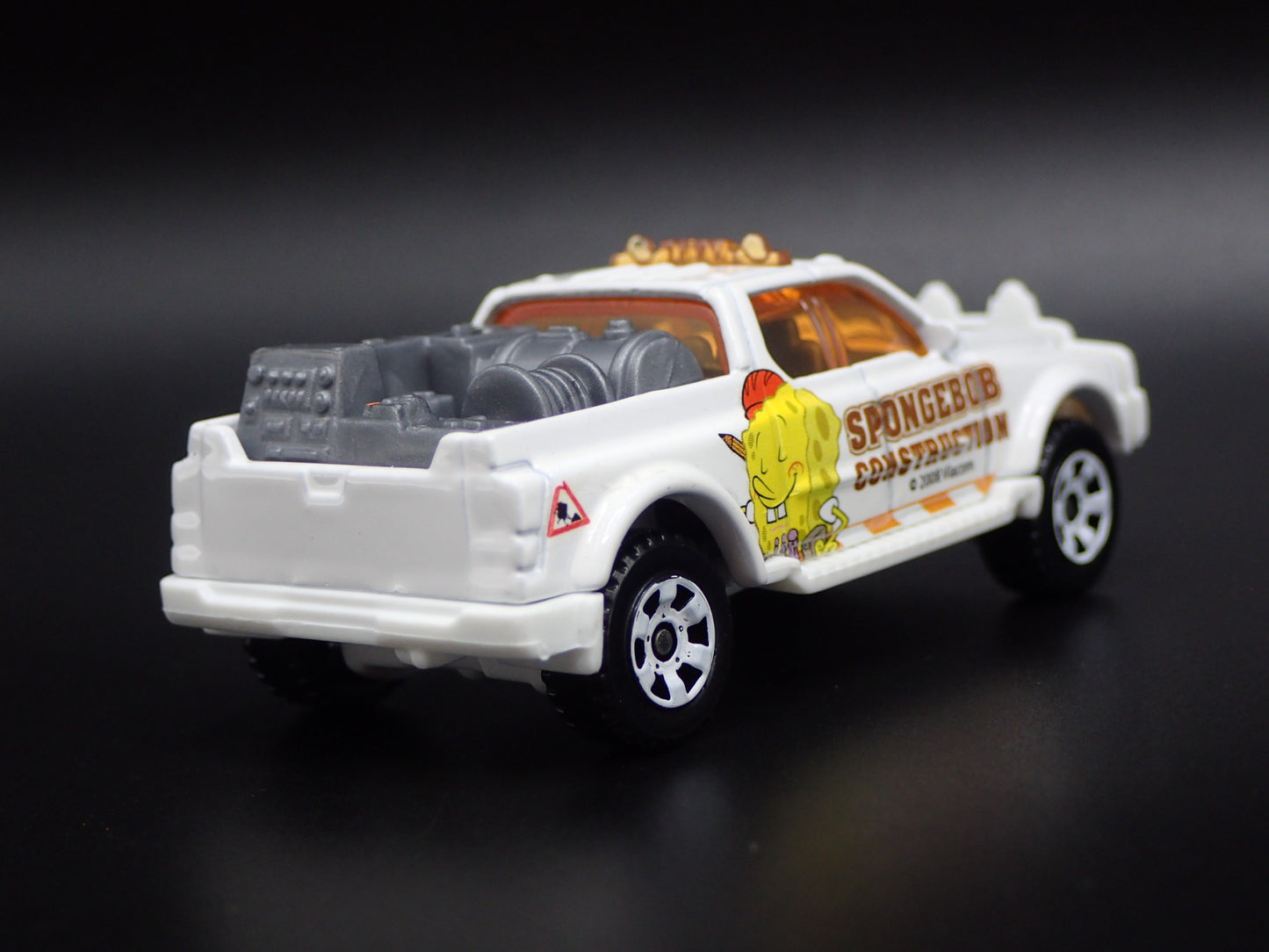 SPONGEBOB CONTRUCTION PICKUP TRUCK 1:64 SCALE COLLECTIBLE DIECAST MODEL CAR