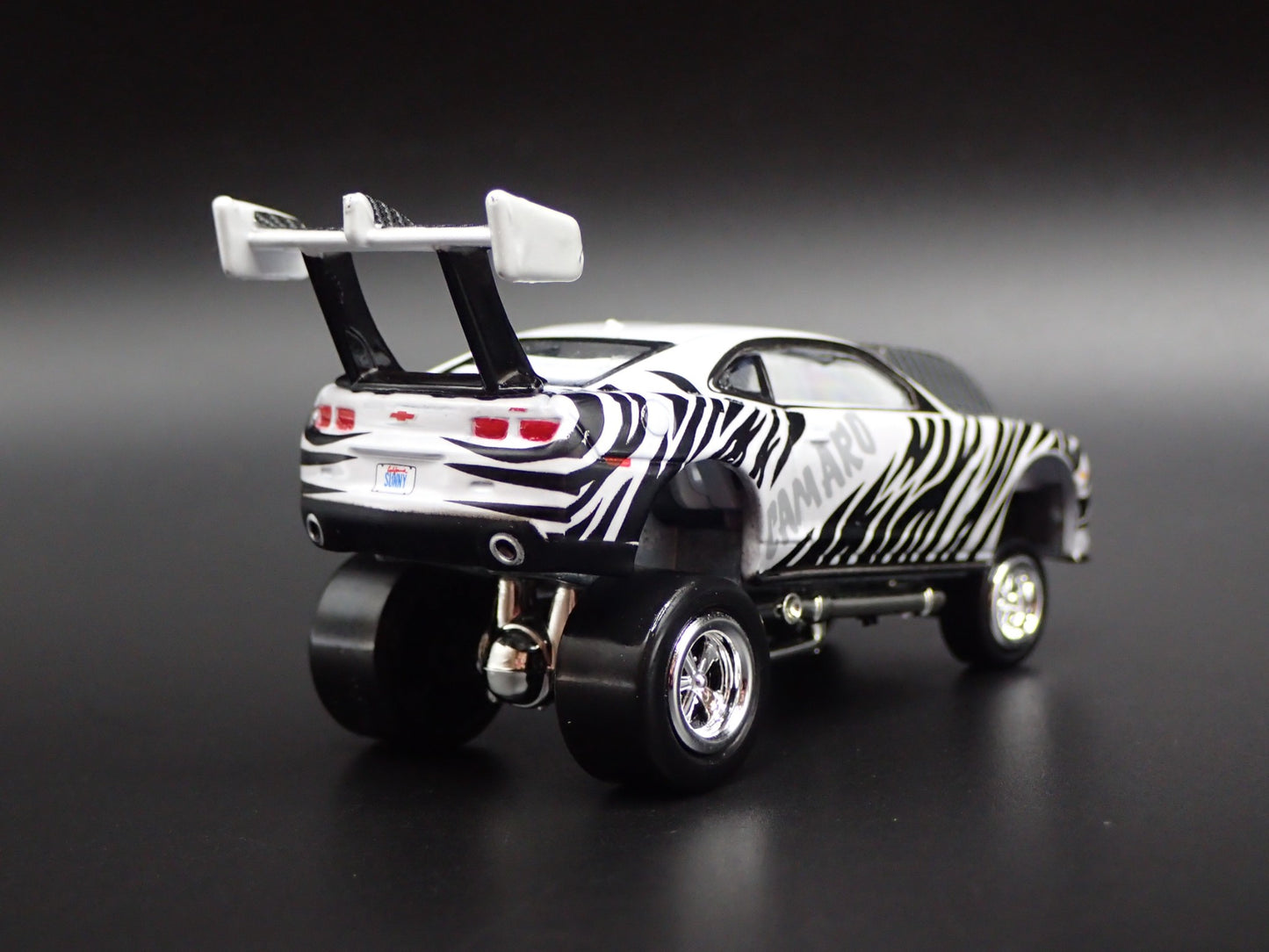 2010 - 2015 CHEVY CHEVROLET CAMARO ZINGER 1/64 SCALE DIORAMA DIECAST MODEL CAR