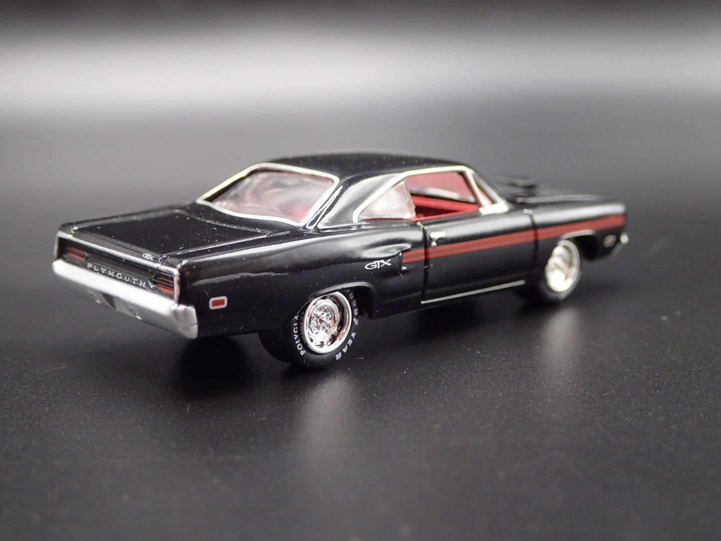 1970 70 PLYMOUTH GTX BLACK 1/64 SCALE COLLECTIBLE DIORAMA DIECAST MODEL CAR