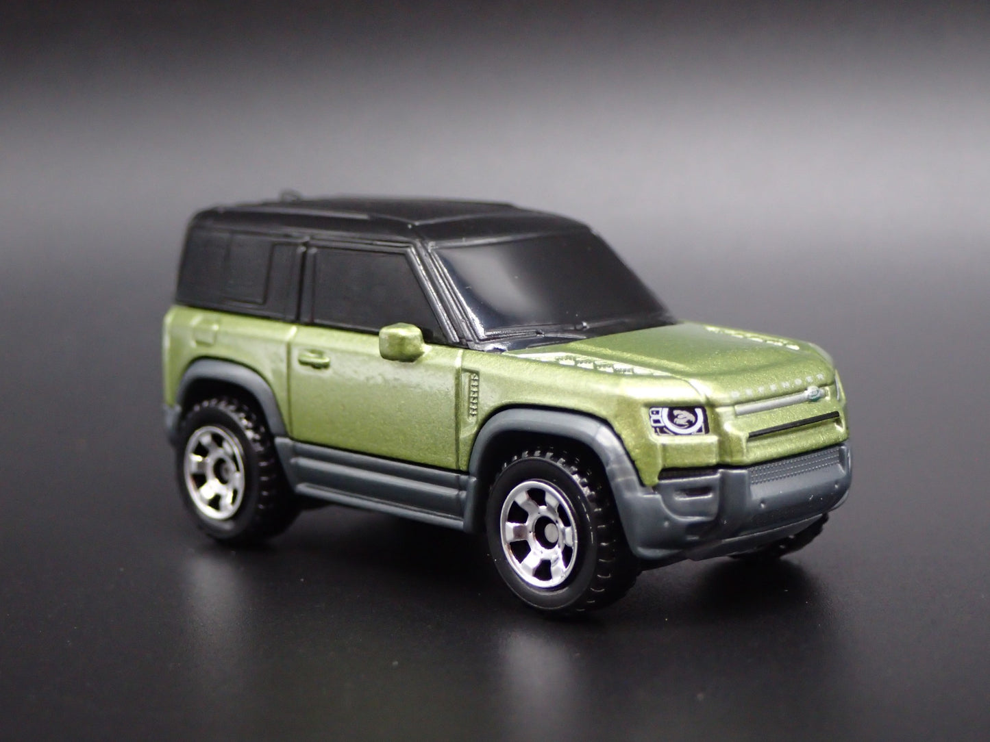 2020-2025 LAND ROVER DEFENDER 90 GREEN RARE 1/64 SCALE DIORAMA DIECAST MODEL CAR