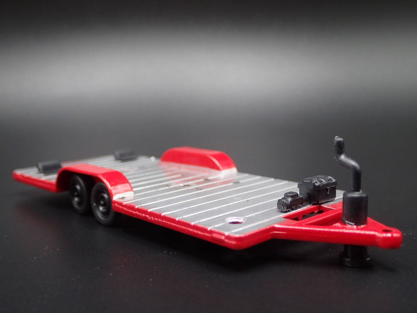 OPEN FLATBED CAR HAULER TRAILER RED 1:64 SCALE COLLECTIBLE DIORAMA DIECAST MODEL