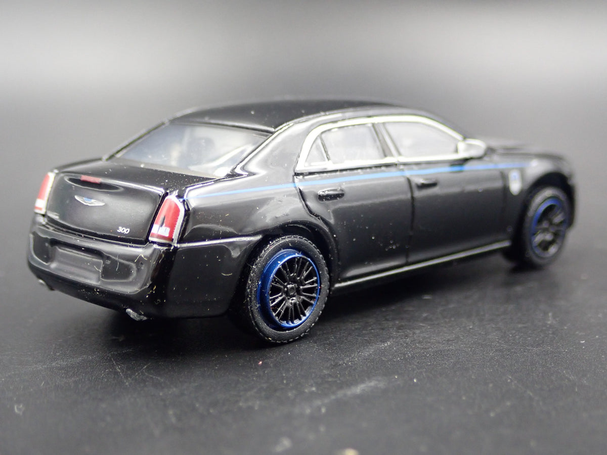 2011-2019 CHRYSLER 300 SRT MOPAR RARE 1:64 SCALE DIORAMA DIECAST MODEL CAR-Burning Rubber Toy Company