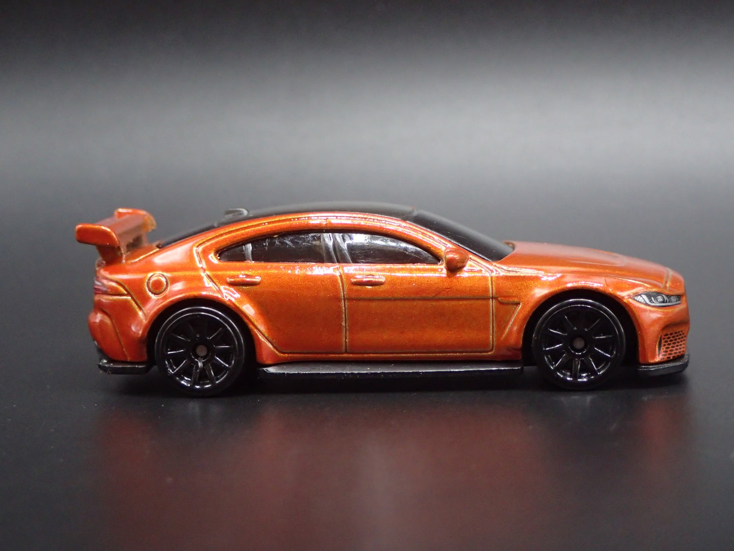 2017-2018 JAGUAR XE SV PROJECT 8 ORANGE 1:64 SCALE DIORAMA DIECAST MODEL CAR