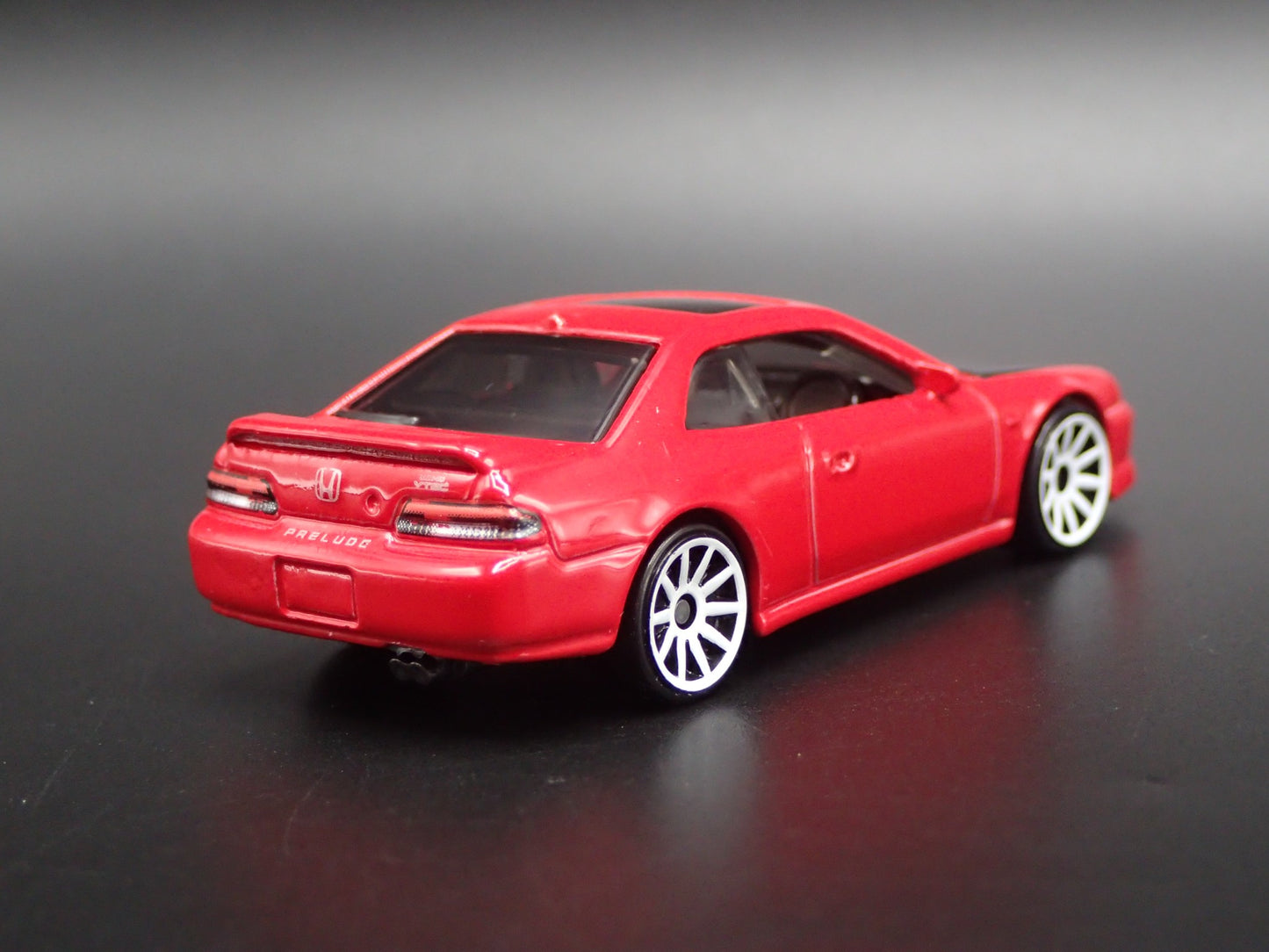 1997-2001 HONDA PRELUDE RED 1:64 SCALE COLLECTIBLE DIORAMA DIECAST MODEL CAR