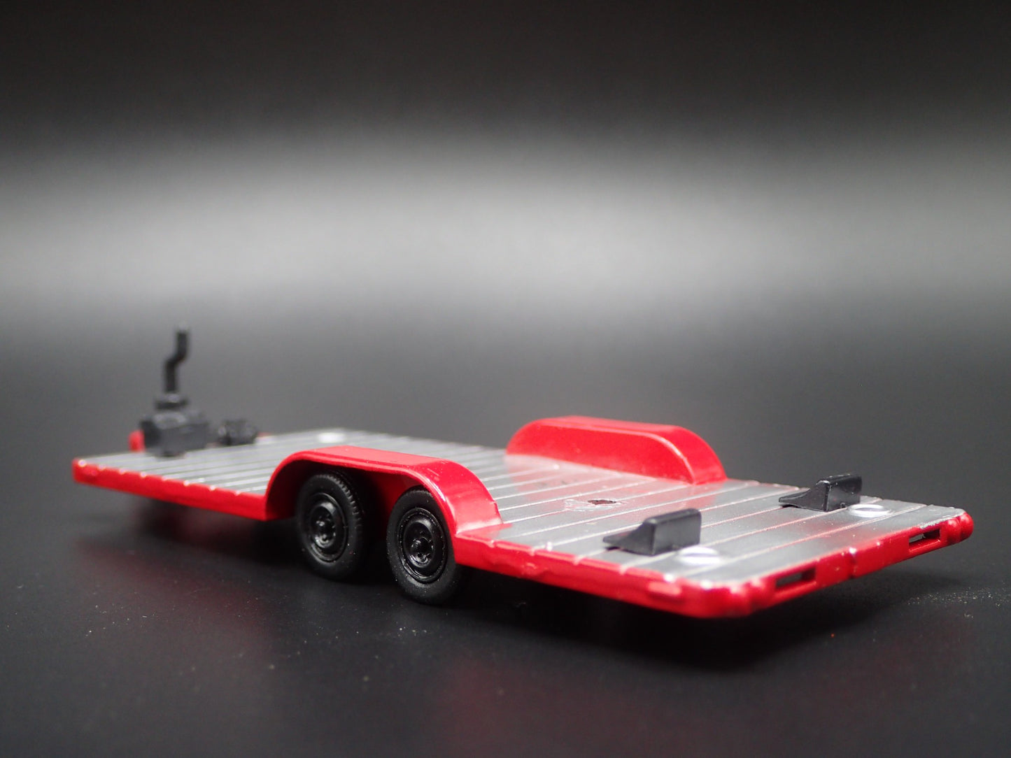 OPEN FLATBED CAR HAULER TRAILER RED 1:64 SCALE COLLECTIBLE DIORAMA DIECAST MODEL