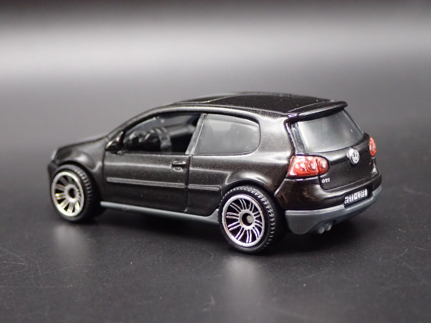 2003-2009 VW VOLKSWAGEN GOLF GTI MK5 1:64 SCALE COLLECTIBLE DIECAST MODEL CAR