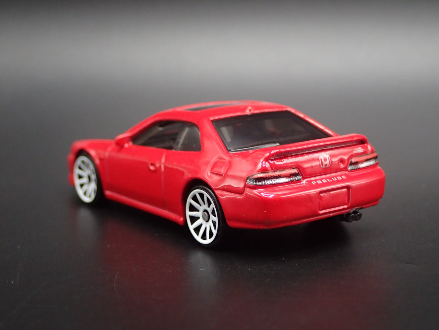 1997-2001 HONDA PRELUDE RED 1:64 SCALE COLLECTIBLE DIORAMA DIECAST MODEL CAR
