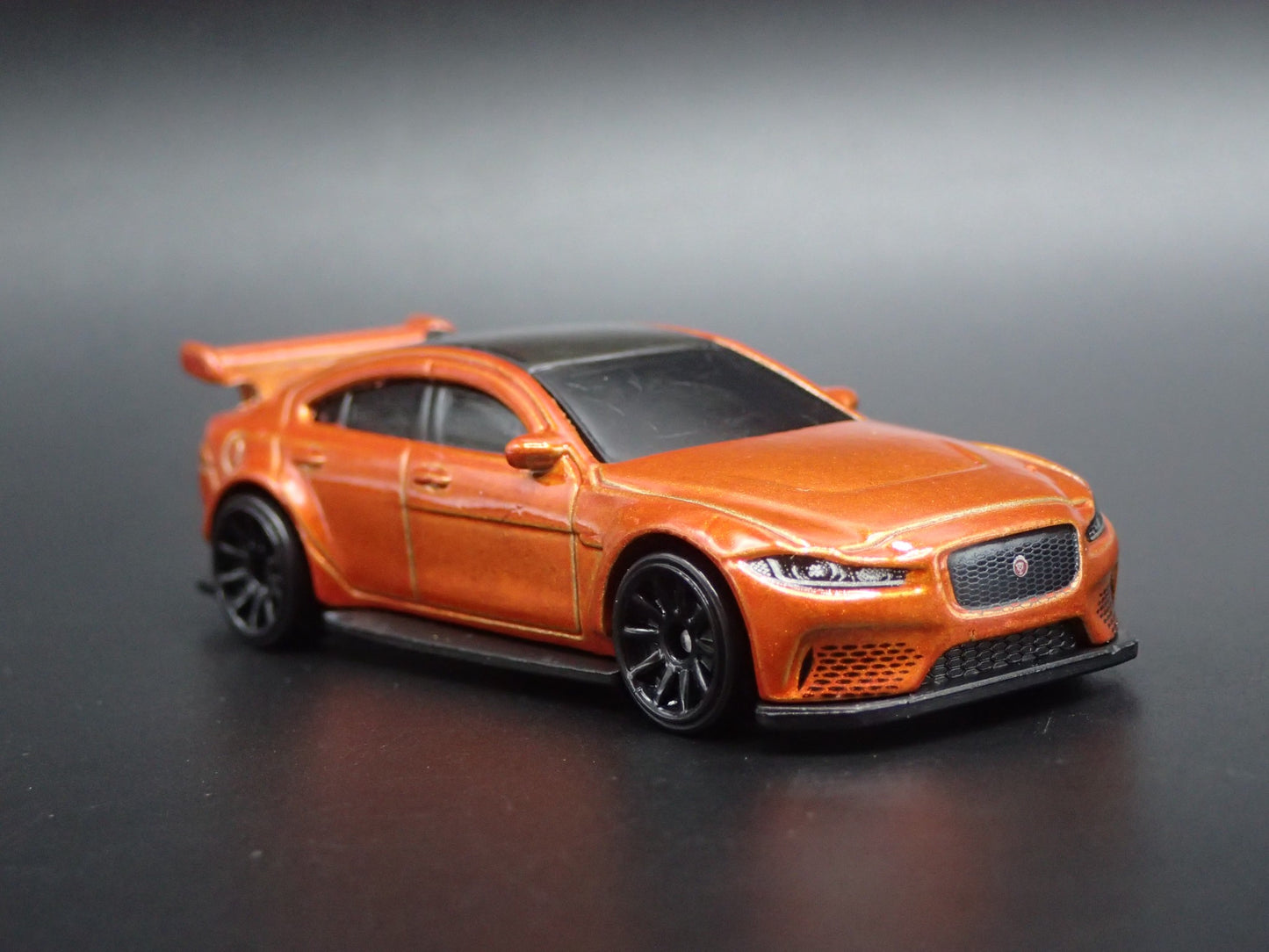 2017-2018 JAGUAR XE SV PROJECT 8 ORANGE 1:64 SCALE DIORAMA DIECAST MODEL CAR