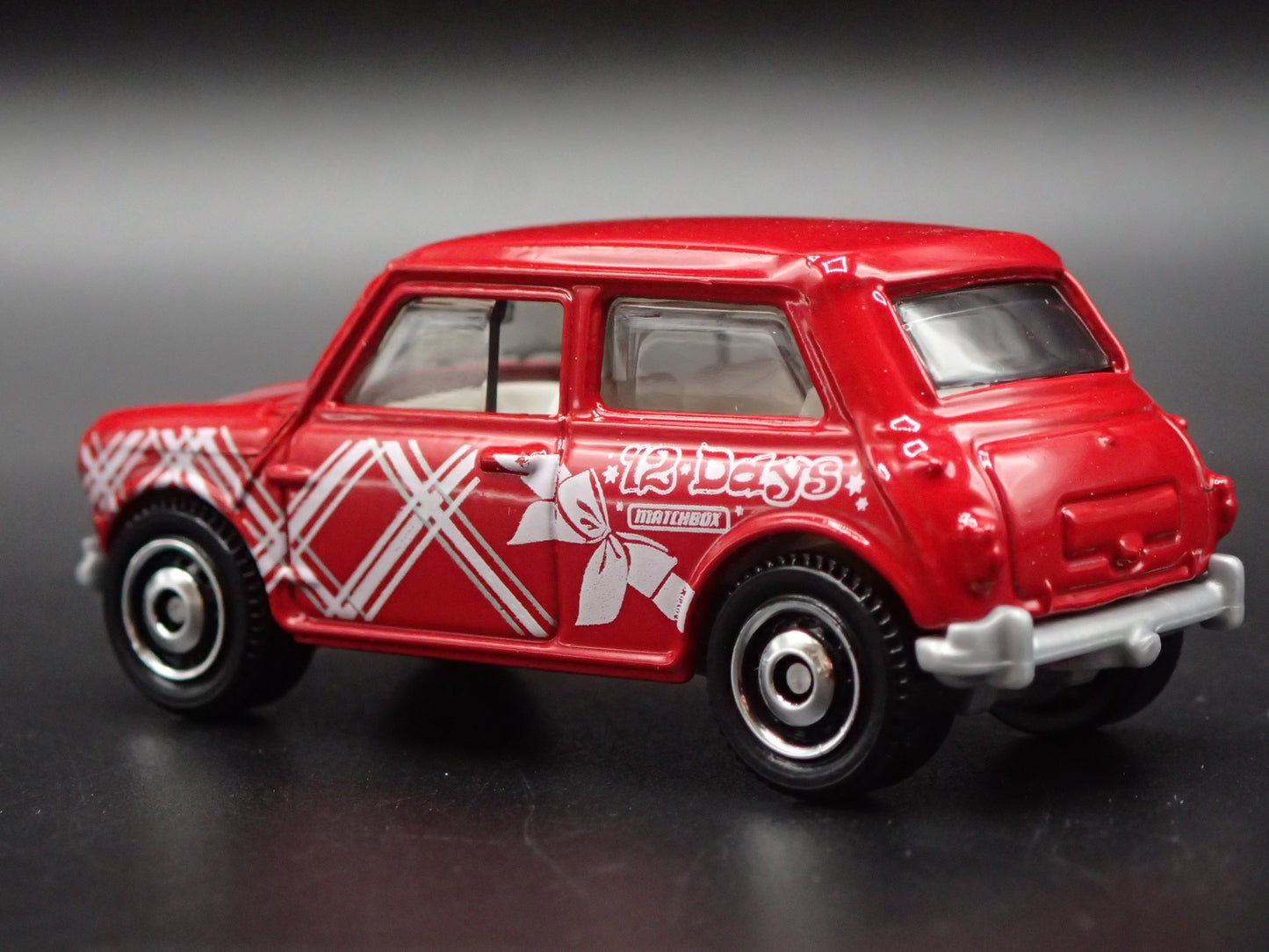 1959-1967 AUSTIN MINI COOPER CHRISTMAS RED 1/64 SCALE DIORAMA DIECAST MODEL CAR
