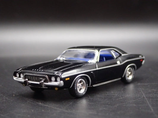 1973 73 DODGE CHALLENGER RARE 1:64 SCALE COLLECTIBLE DIORAMA DIECAST MODEL CAR-Burning Rubber Toy Company