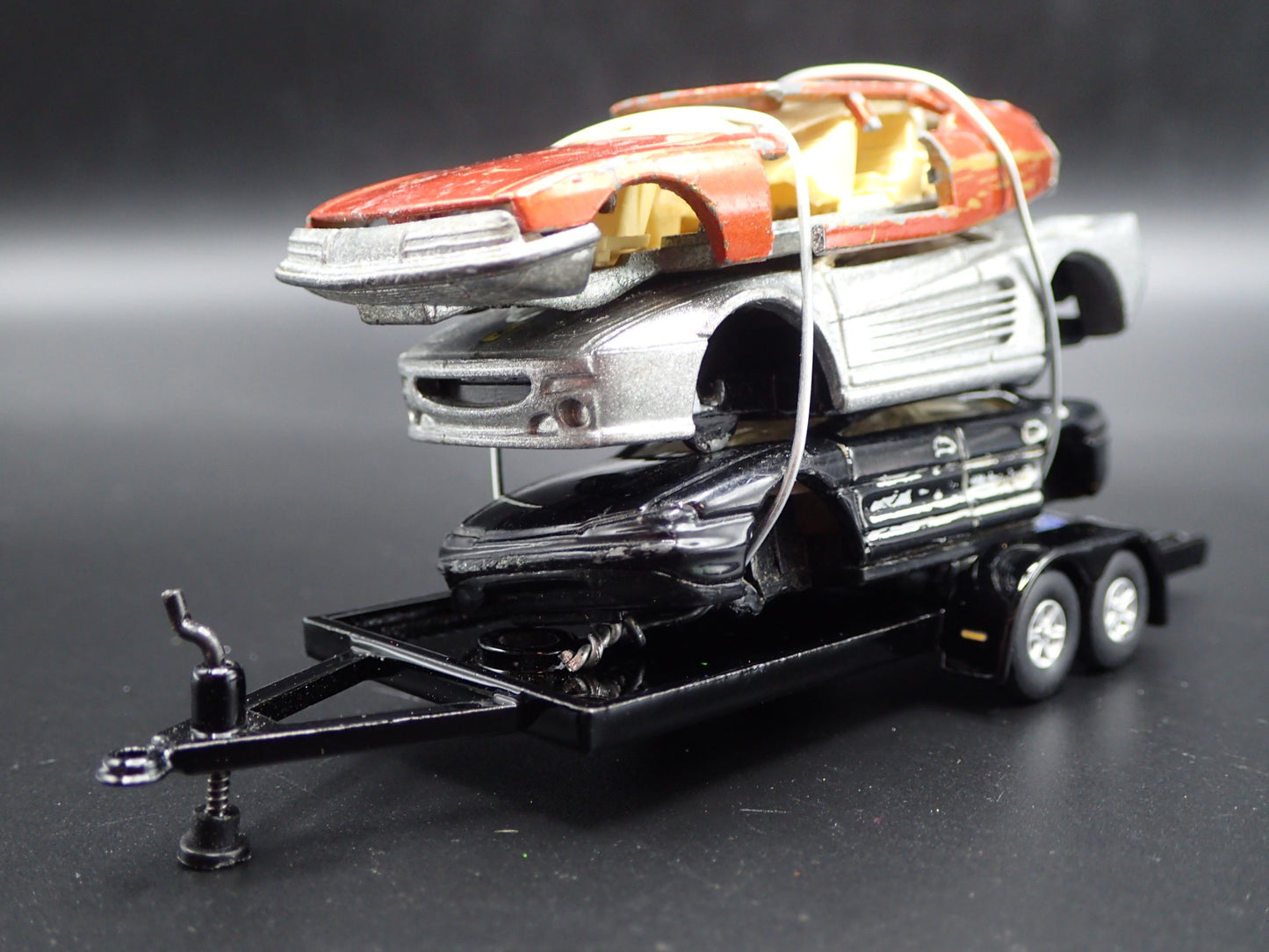 LAMBO/CITROEN  3 CARS CRUSHED ON A FLATBED TRAILER 1:64 SCALE DIECAST MODEL CAR