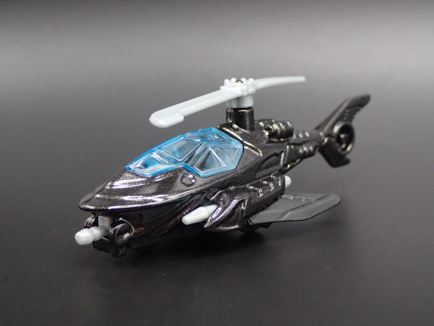 BATMAN BATCOPTER MOBILE RARE 1:64 SCALE COLLECTIBLE DIORAMA DIECAST MODEL CAR