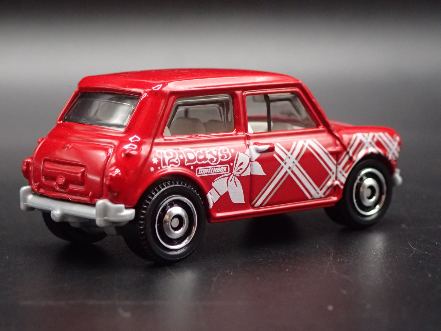 1959-1967 AUSTIN MINI COOPER CHRISTMAS RED 1/64 SCALE DIORAMA DIECAST MODEL CAR