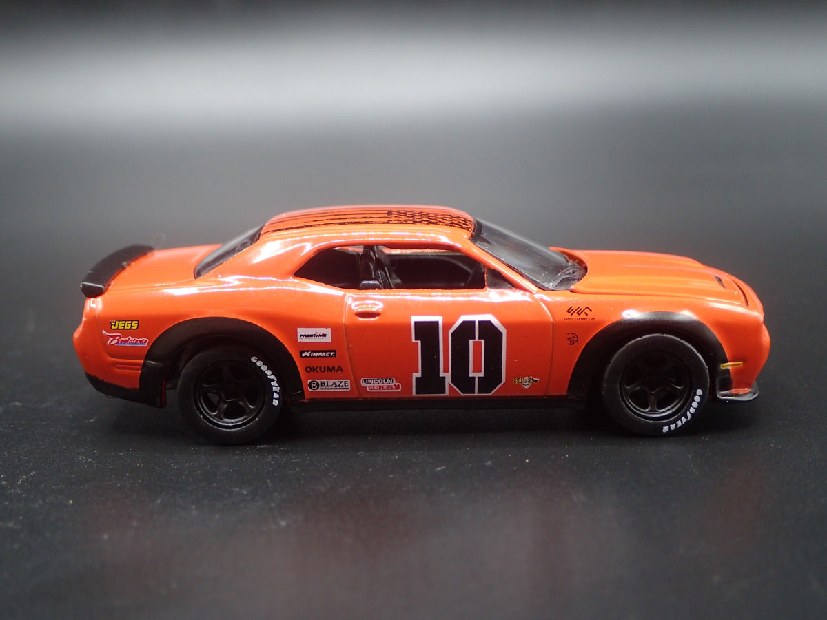 2019 19 DODGE CHALLENGER SRT HELLCAT RARE 1/64 SCALE DIORAMA DIECAST MODEL CAR-Burning Rubber Toy Company