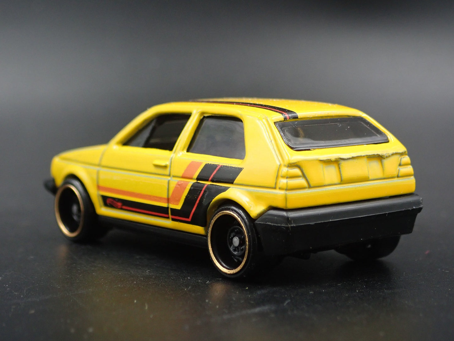 1985-1992 VW VOLKSWAGEN GOLF MK2 YELLOW 1:64 SCALE COLLECTIBLE DIECAST MODEL CAR