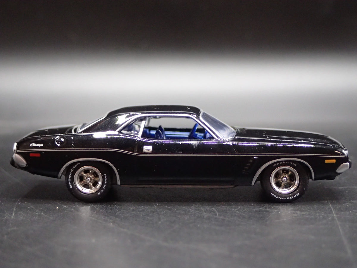 1973 73 DODGE CHALLENGER RARE 1:64 SCALE COLLECTIBLE DIORAMA DIECAST MODEL CAR-Burning Rubber Toy Company