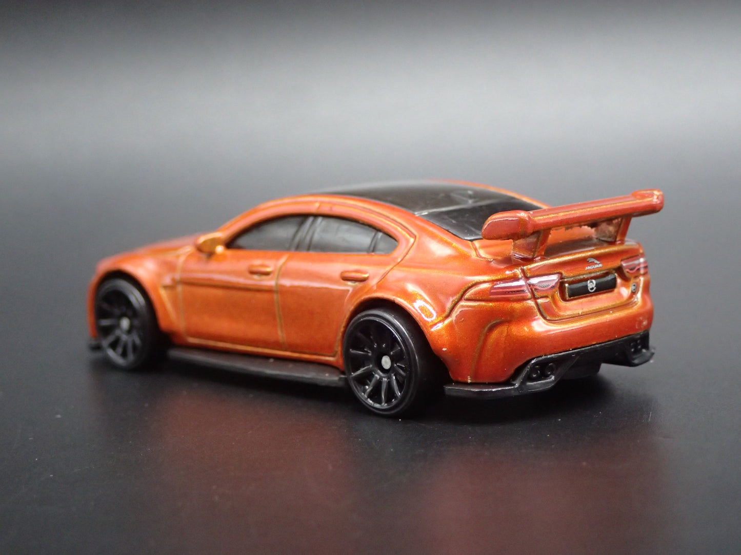 2017-2018 JAGUAR XE SV PROJECT 8 ORANGE 1:64 SCALE DIORAMA DIECAST MODEL CAR
