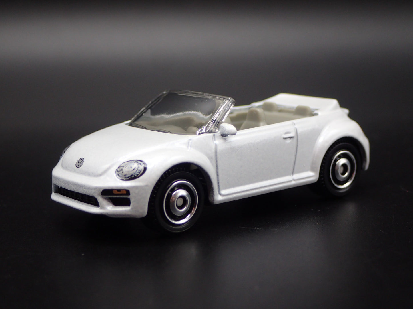 2011-2019 VW VOLKSWAGEN BEETLE BUG CONVERTIBLE RARE 1:64 SCALE DIECAST MODEL CAR