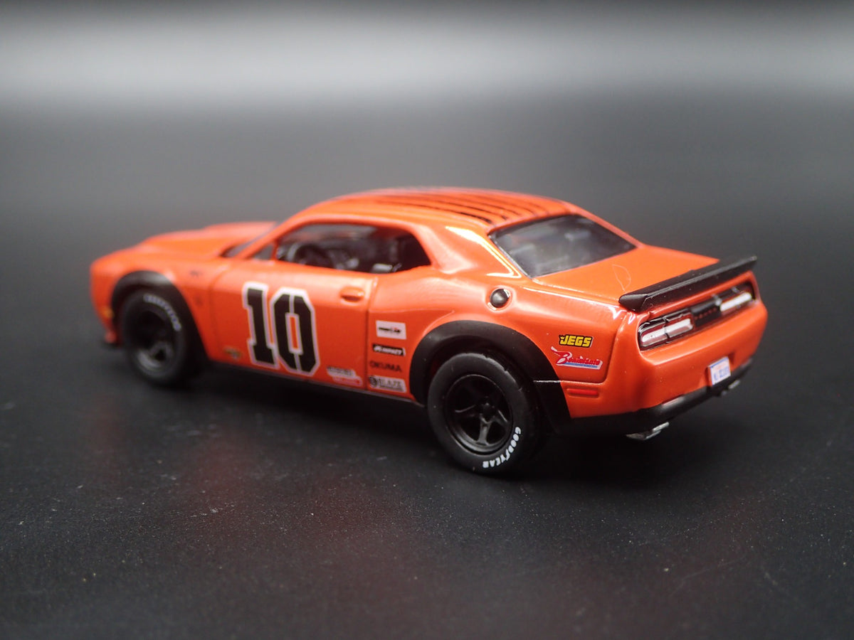2019 19 DODGE CHALLENGER SRT HELLCAT RARE 1/64 SCALE DIORAMA DIECAST MODEL CAR-Burning Rubber Toy Company