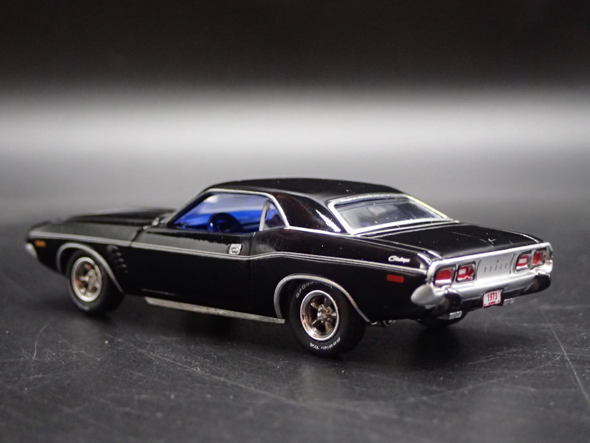 1973 73 DODGE CHALLENGER RARE 1:64 SCALE COLLECTIBLE DIORAMA DIECAST MODEL CAR-Burning Rubber Toy Company