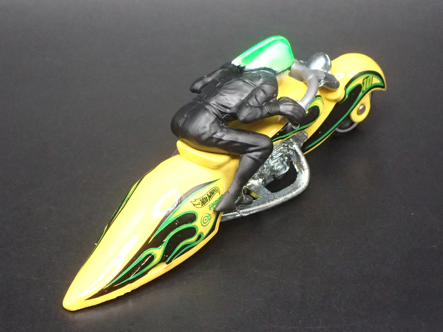 W-OOZIE MOTORCYCLE HOT WHEELS YELLOW 1:64 HW SCALE DIORAMA DIECAST MODEL CAR