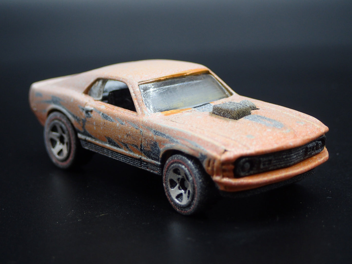 1970 FORD MUSTANG MACH 1 FASTBACK CUSTOM BARN FIND 1:64 SCALE DIECAST MODEL CAR